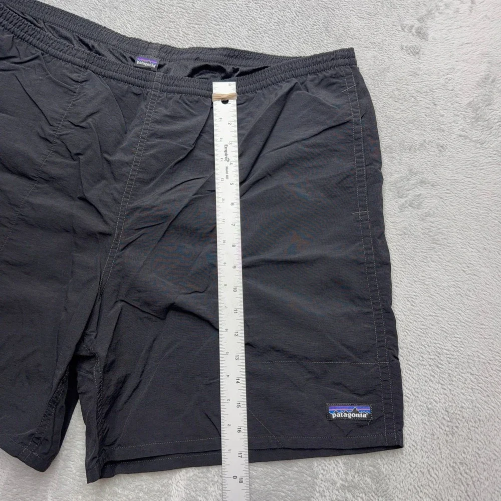 Patagonia Shorts Mens XL Black Baggies 5 Inseam Nylon Mesh Lined P-6 Logo Pocket